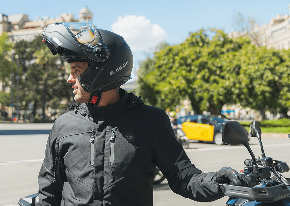 CASCO ABATIBLE LS2 FF908 STROBE II NEGRO MATE6