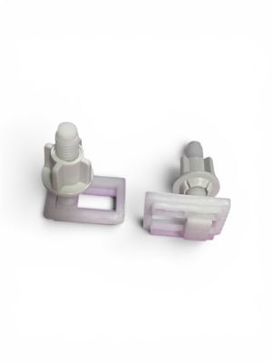 BISAGRA WC REPUESTO TORNILLOS, TUERCAS Y SOPORTE P/ASIENTO FUSHER TAUMM