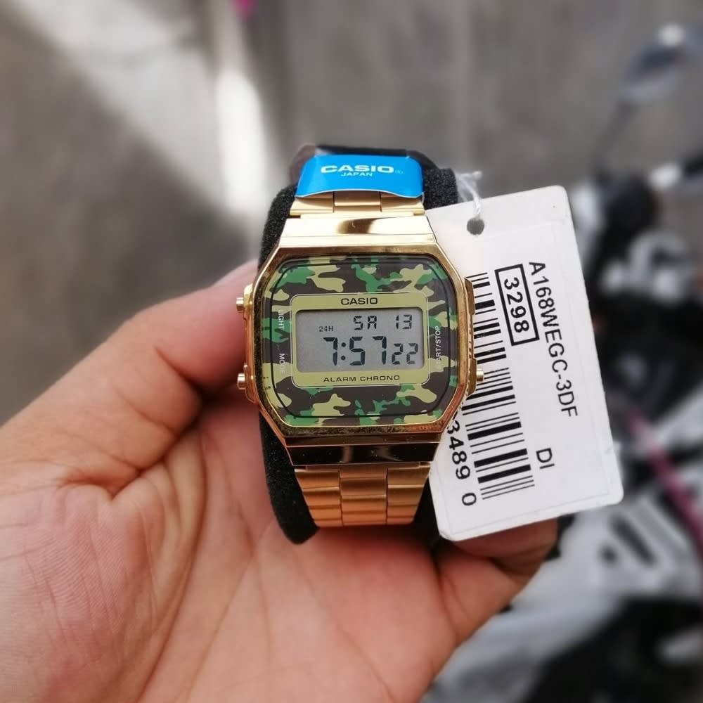 Reloj Casio Vintage A168WEGC-3DF Digital Acero Dorado Militar Unisex4