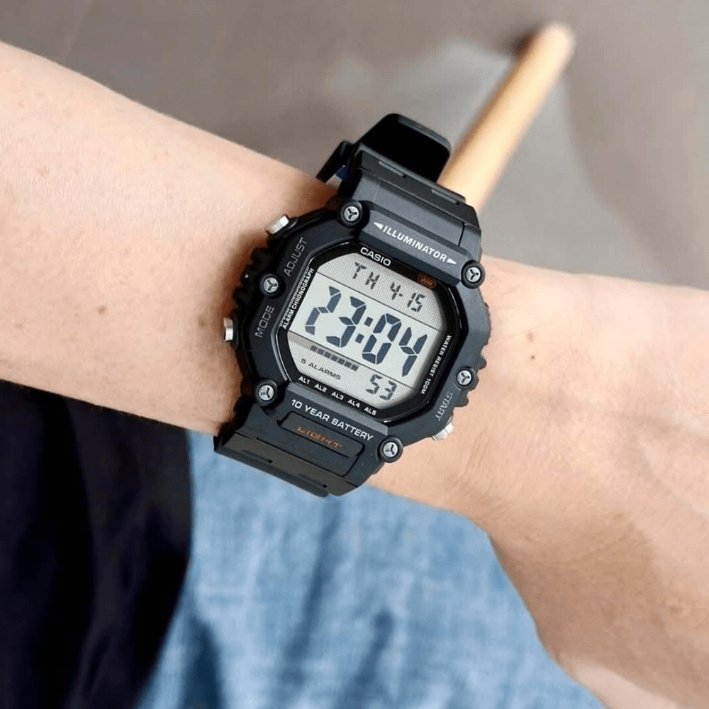 Reloj Casio Deportivo AE-1600H-1AVDF Táctico Digital Negro Hombre2