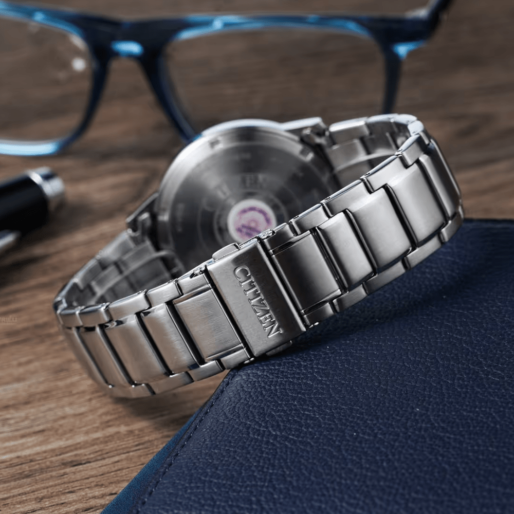 RELOJ CITIZEN AW1670-82A ECO-DRIVE PLATEADO5