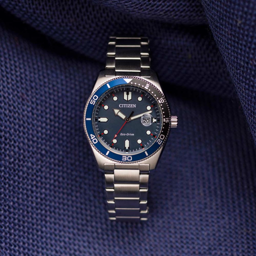 Reloj Citizen Eco-Drive AW1761-89L Plateado Dial Azul Acero Hombre3