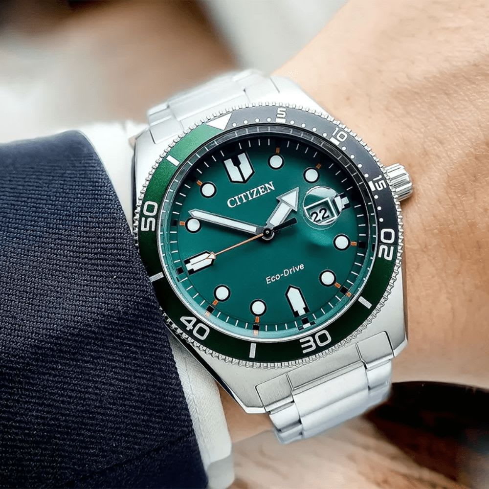 Reloj Citizen Eco-Drive AW1768-80X Plateado Dial Verde Acero Hombre2
