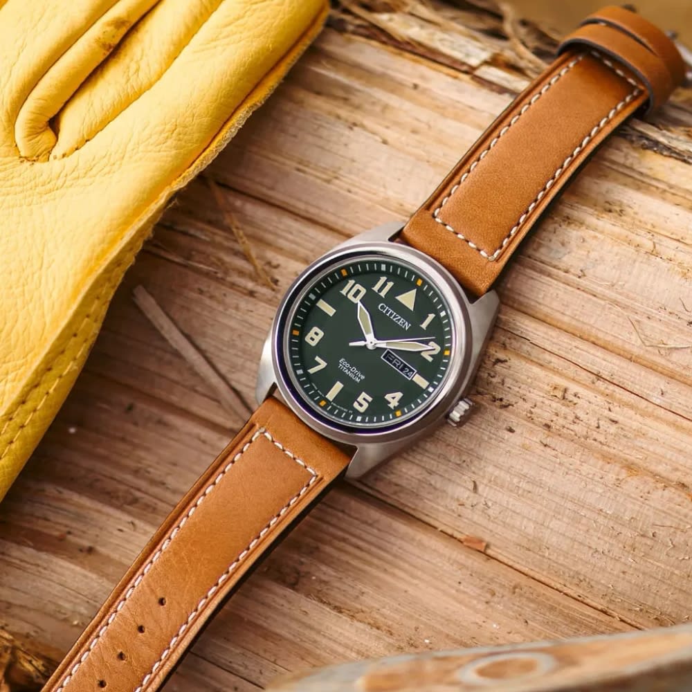 Reloj Citizen Eco-Drive BM8560-02X Plateado Titanio Zafiro Cuero Hombre5