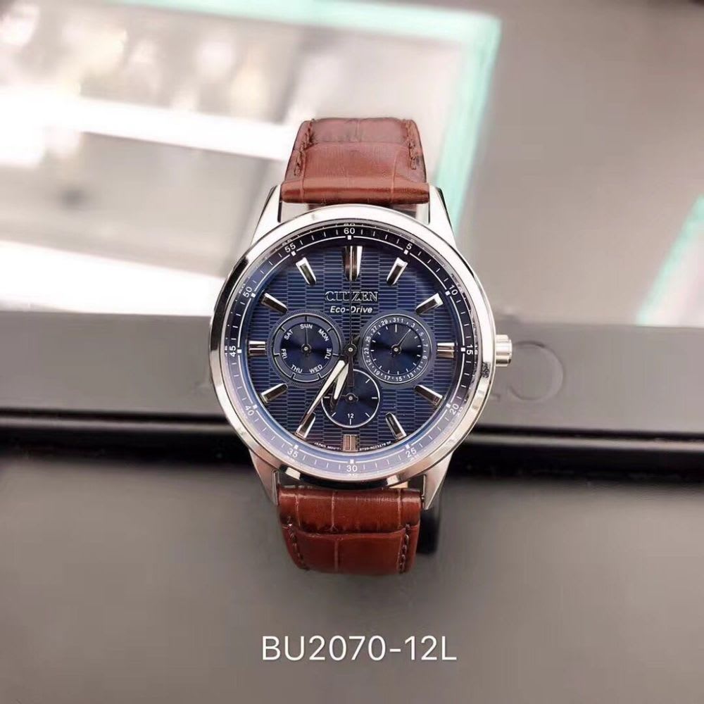 Reloj Citizen Eco-Drive BU2070-12L Plateado Dial Azul Cuero Hombre3