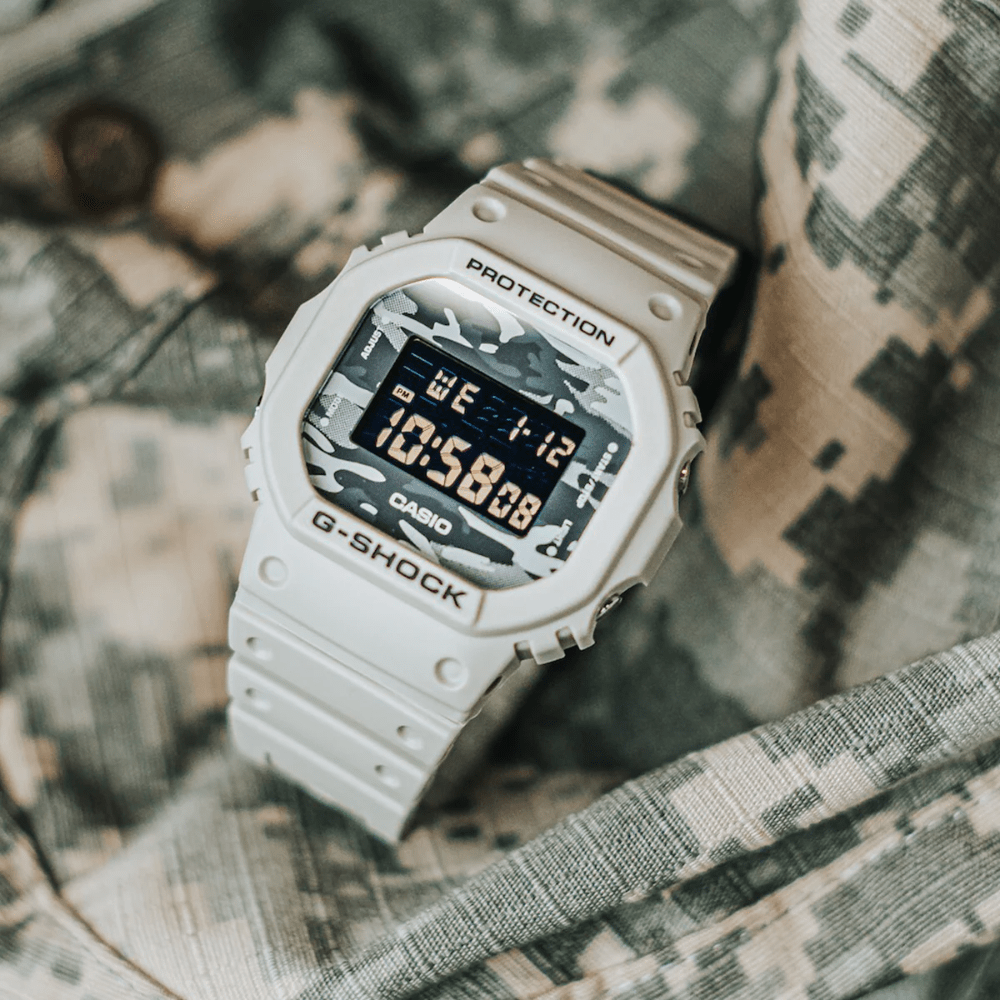 RELOJ CASIO G-SHOCK DW-5600CA-8DR3