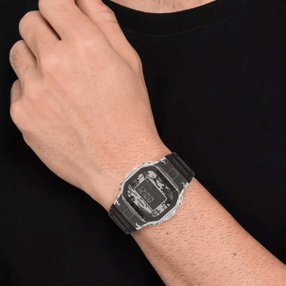 RELOJ G-SHOCK DW-5600SKC-1DR2