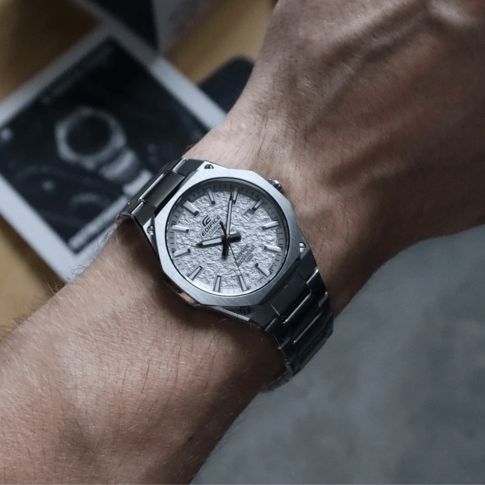Reloj Casio Edifice EFR-S108DE-8AVUDF Acero Zafiro Análogo Plateado Hombre2