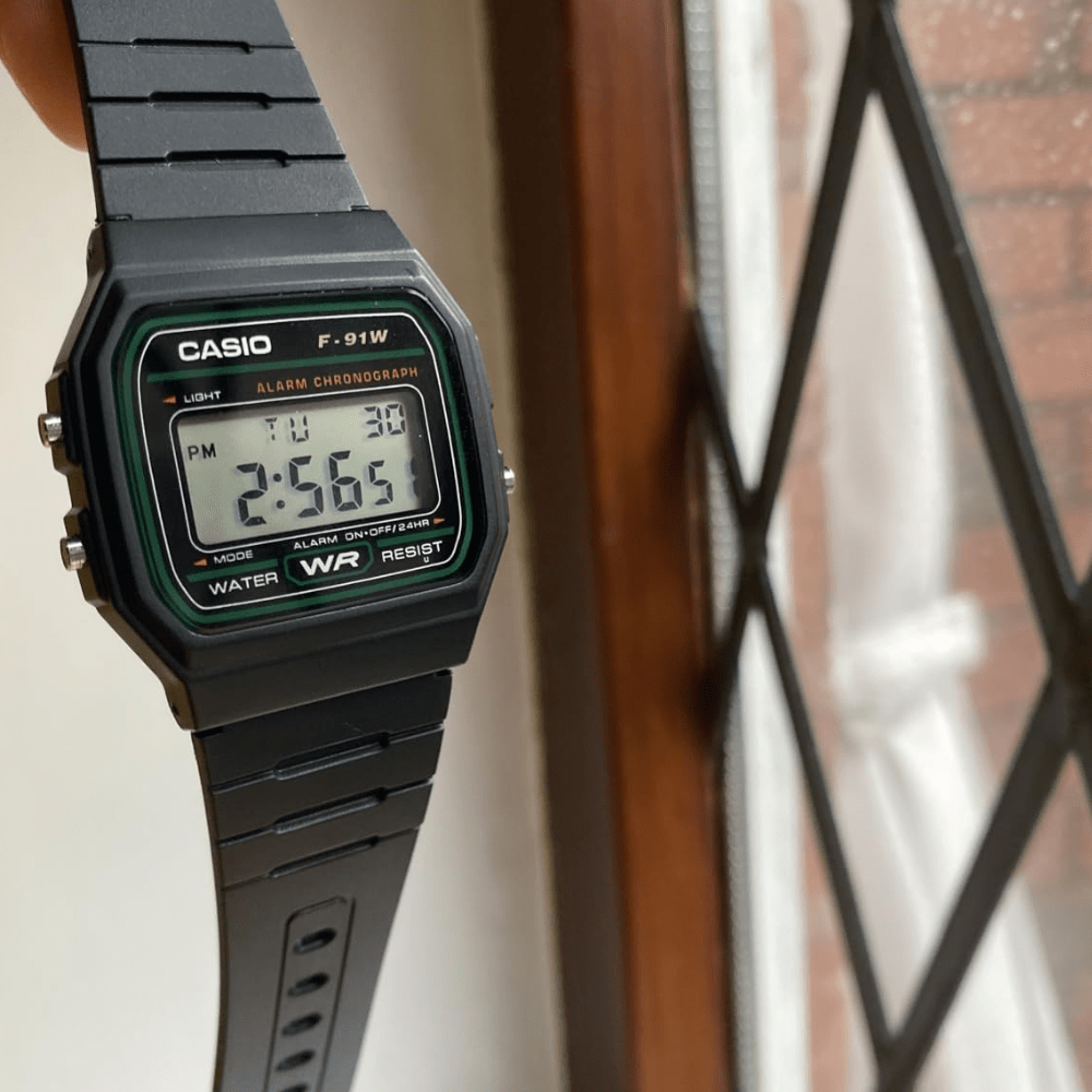 Reloj Casio Vintage F-91W-3DG Líneas Verdes Digital Clásico Negro Unisex3