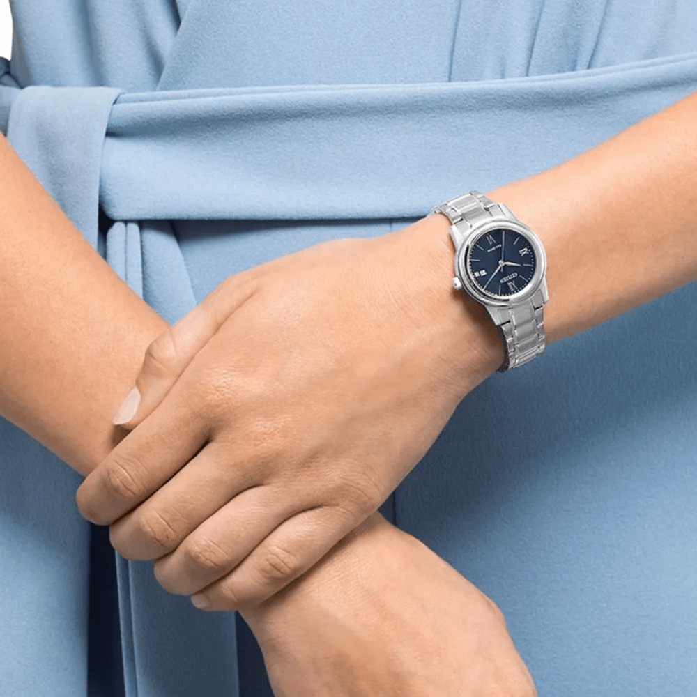 Reloj Citizen Eco-Drive FE1220-89L Plateado Dial Azul Acero Mujer2