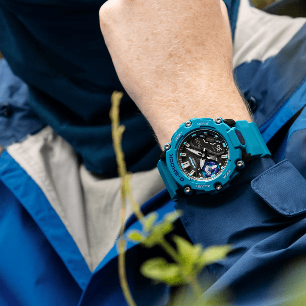 RELOJ CASIO G-SHOCK GA-2200-2ADR2