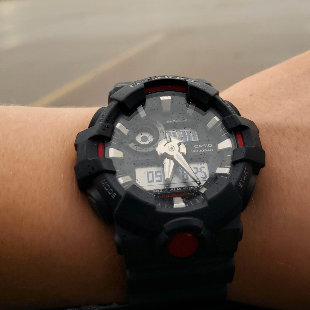 Reloj Casio G-Shock GA-700-1ADR Análogo-Digital Táctico Negro Hombre3