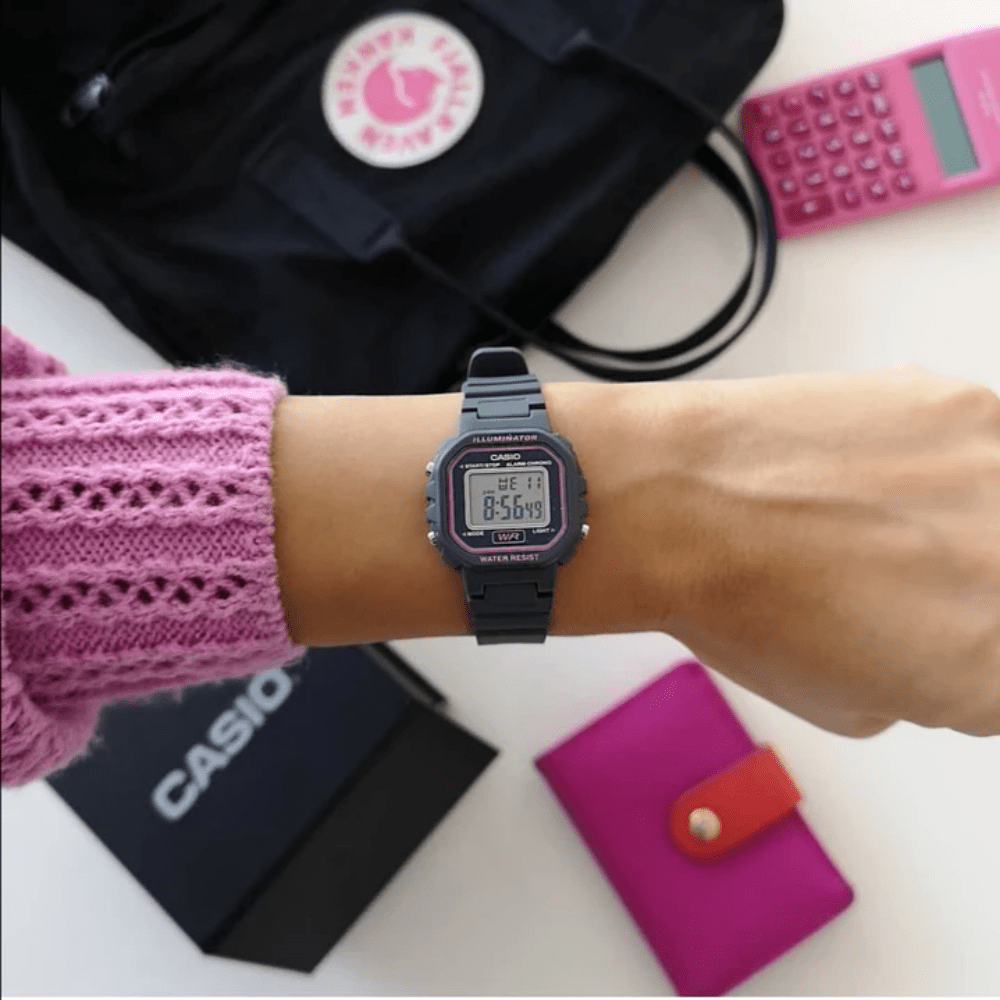 RELOJ CASIO LA-20WH-8ADF GRIS/ROSADO2