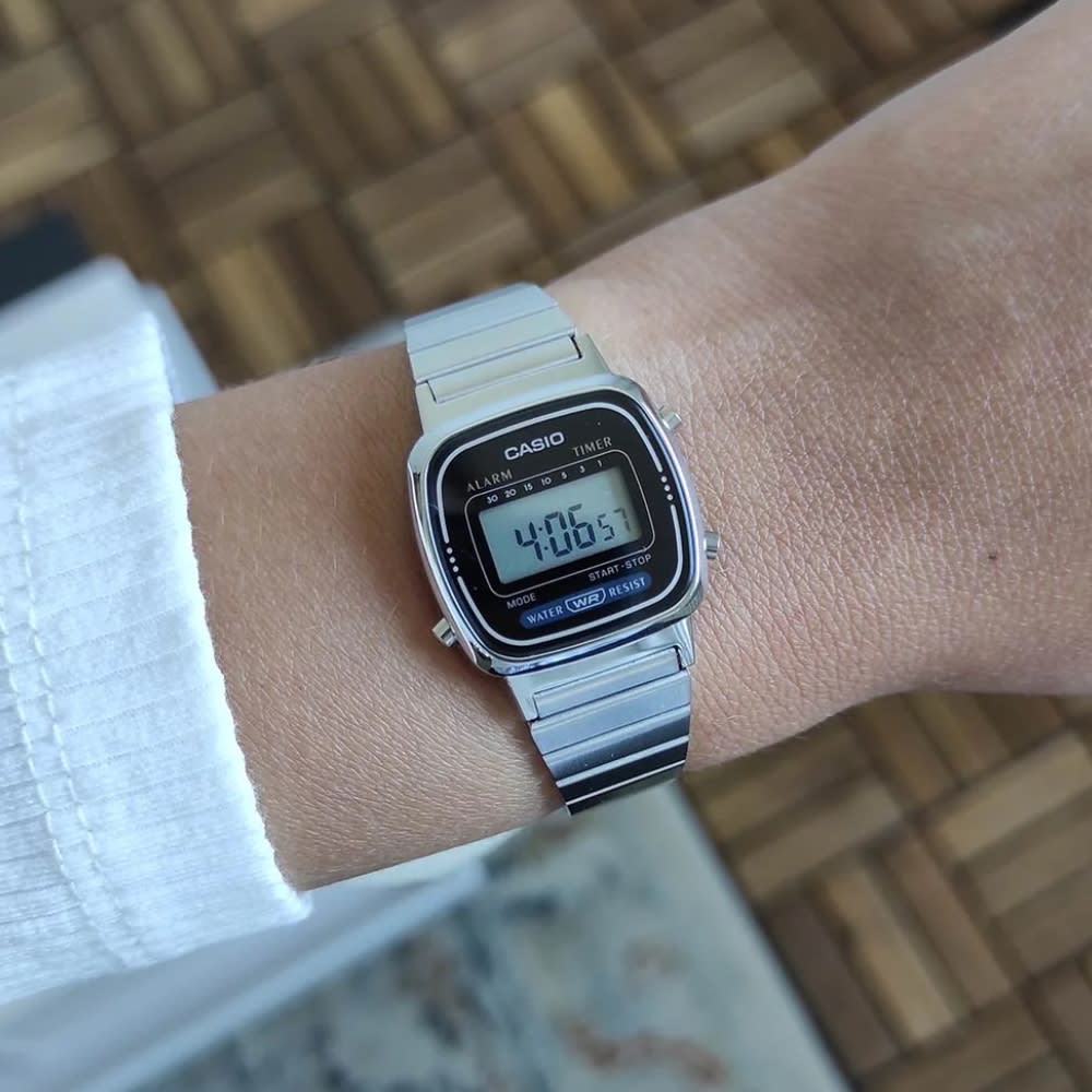 Reloj Casio Vintage LA670WA-1DF Digital Plateado Mujer3