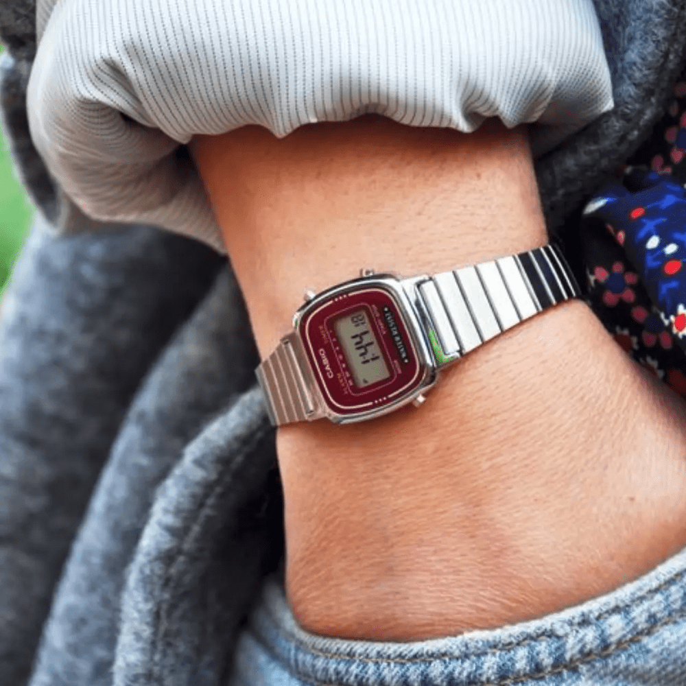 RELOJ CASIO LA670WA-4DF VINTAGE MINI PLATEADO3