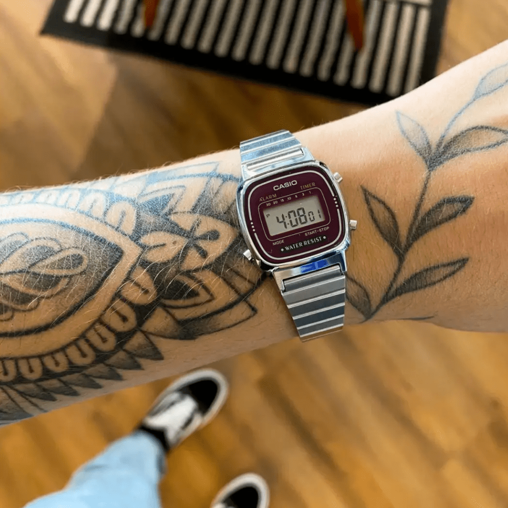 RELOJ CASIO LA670WA-4DF VINTAGE MINI PLATEADO2