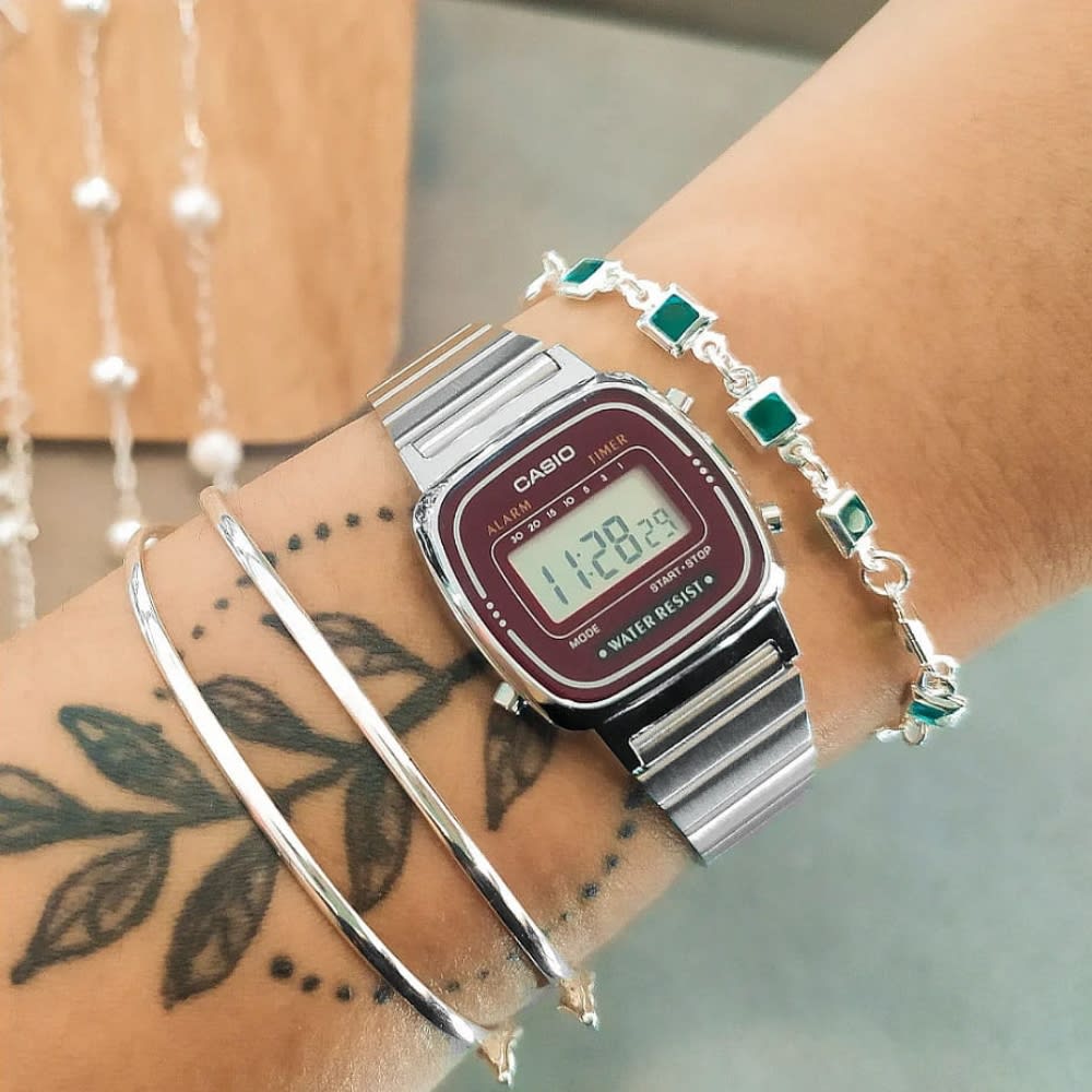 Reloj Casio Vintage LA670WA-4DF Digital Plateado Mujer2