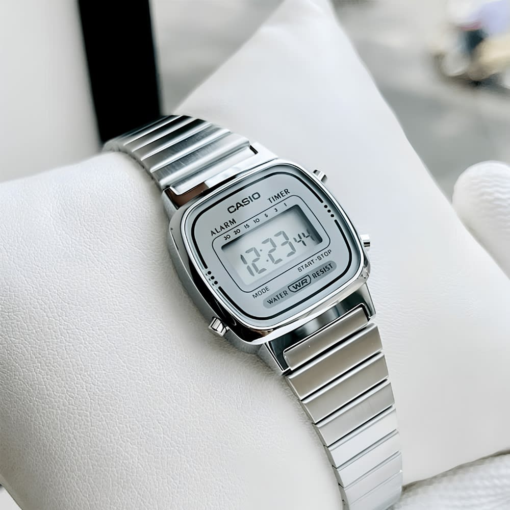 Reloj Casio Vintage LA670WA-7DF Digital Acero Plateado Mujer5