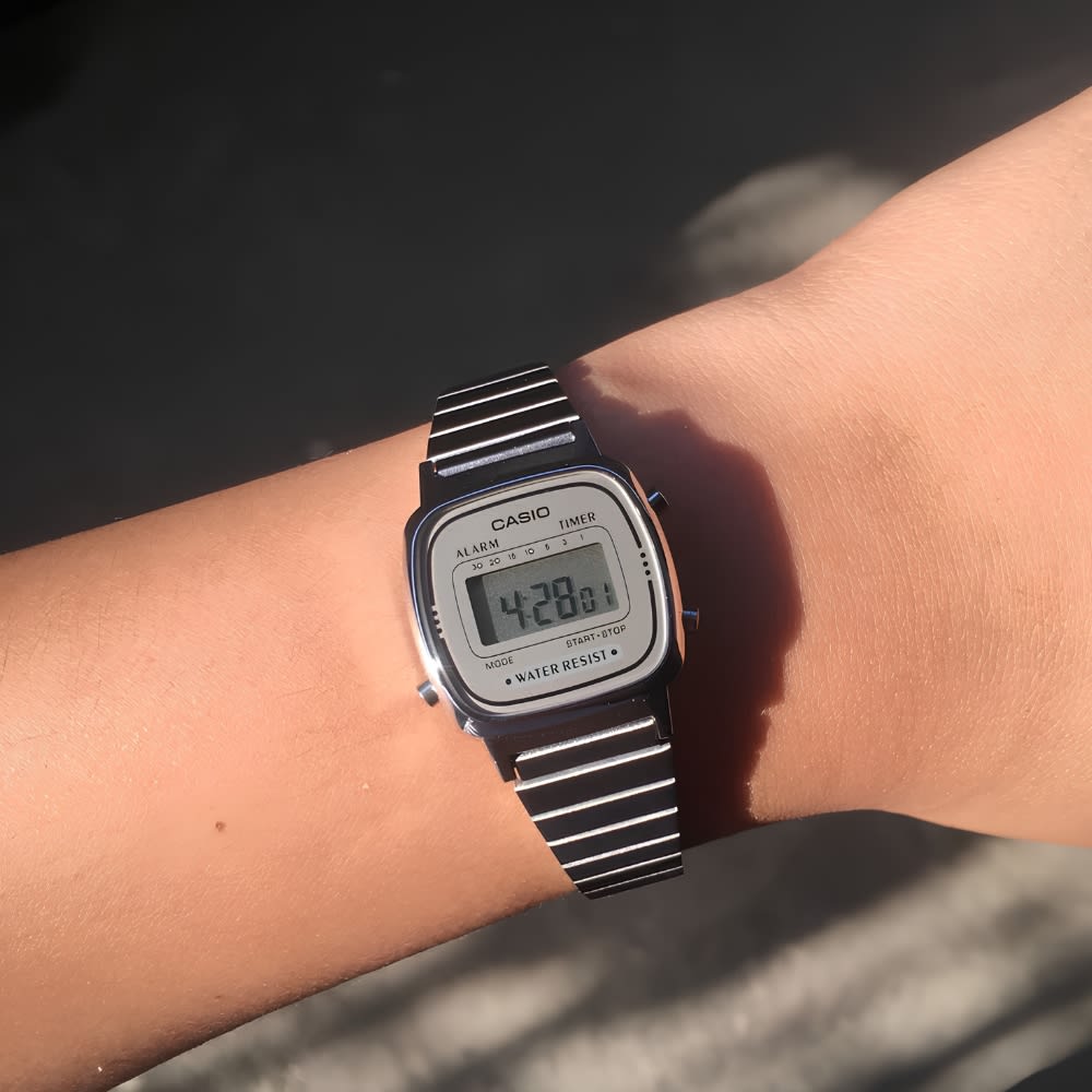 Reloj Casio Vintage LA670WA-7DF Digital Acero Plateado Mujer2