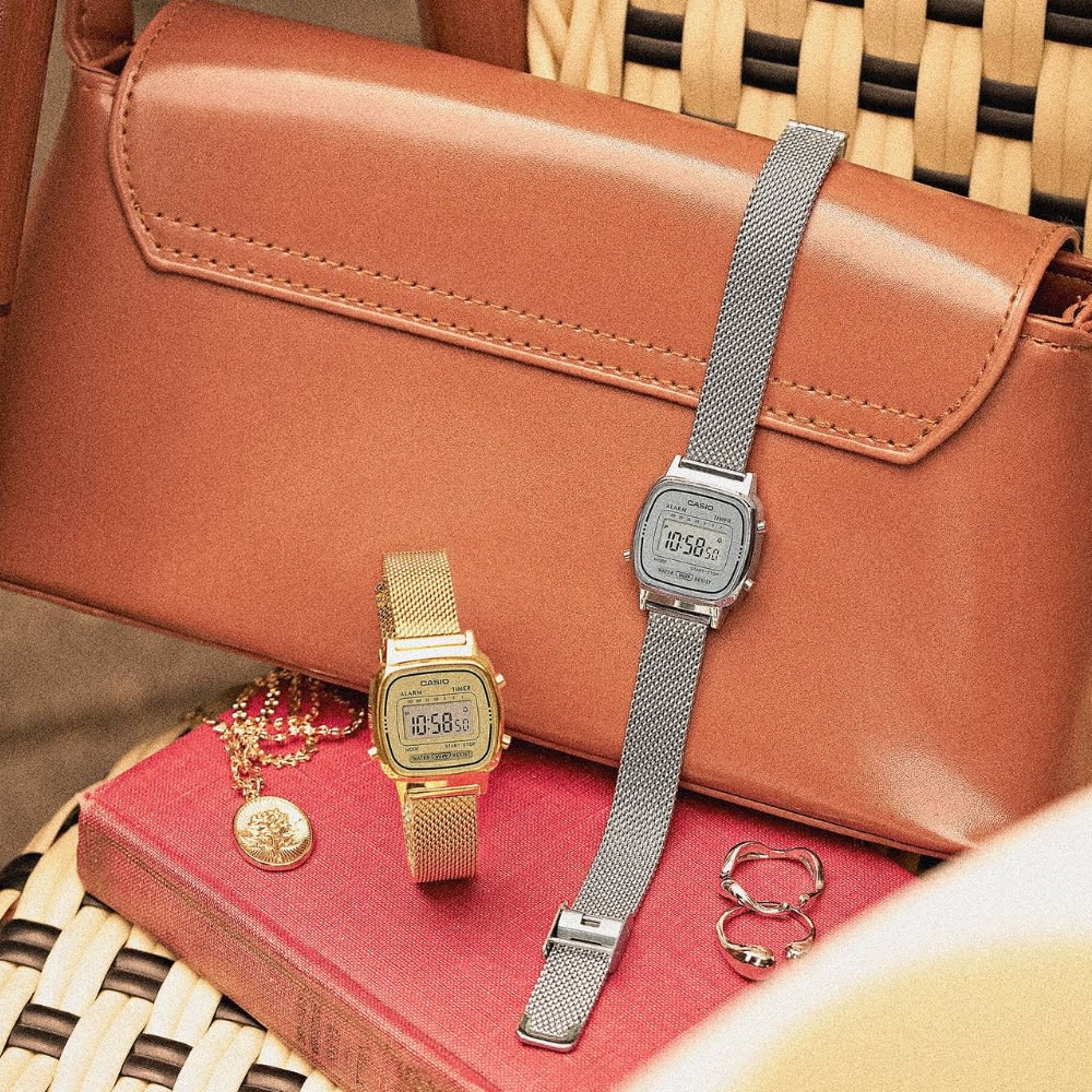 Reloj Casio Vintage LA670WEM-7DF Digital Plateado Mujer7