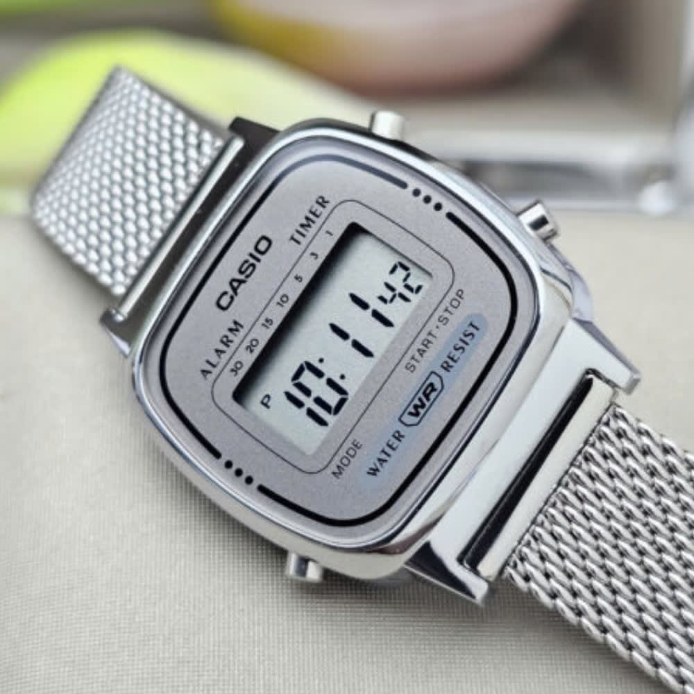 Reloj Casio Vintage LA670WEM-7DF Digital Plateado Mujer5