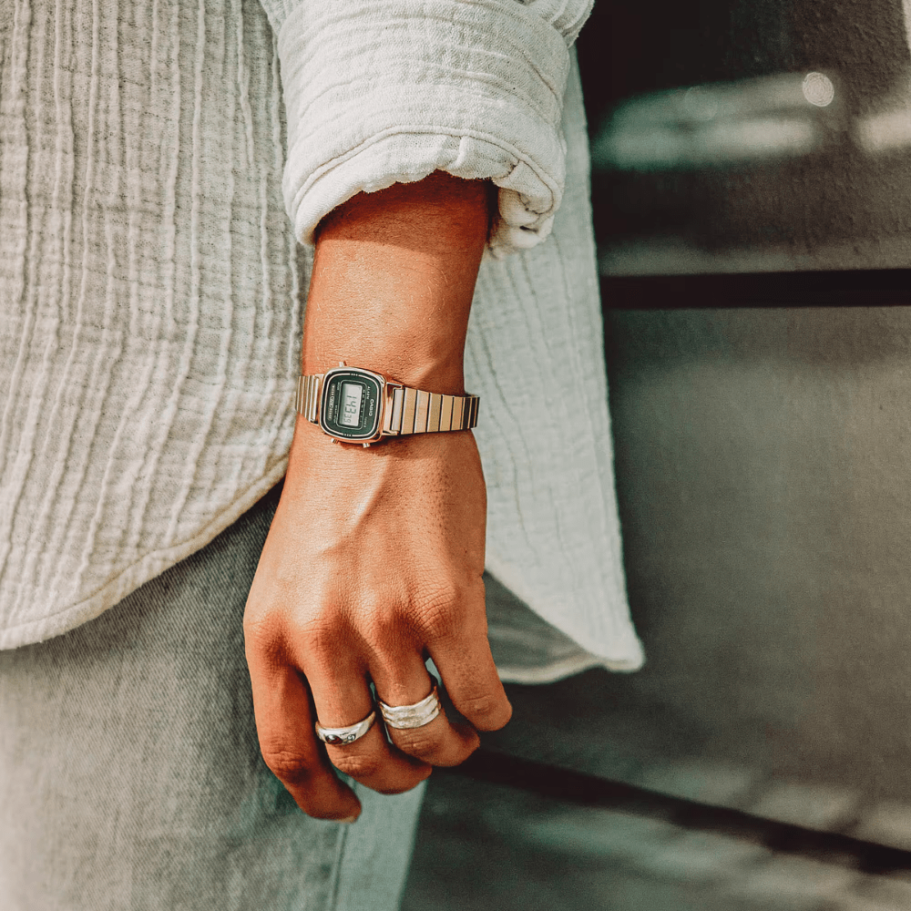 RELOJ CASIO LA670WGA-1DF VINTAGE MINI DORADO5