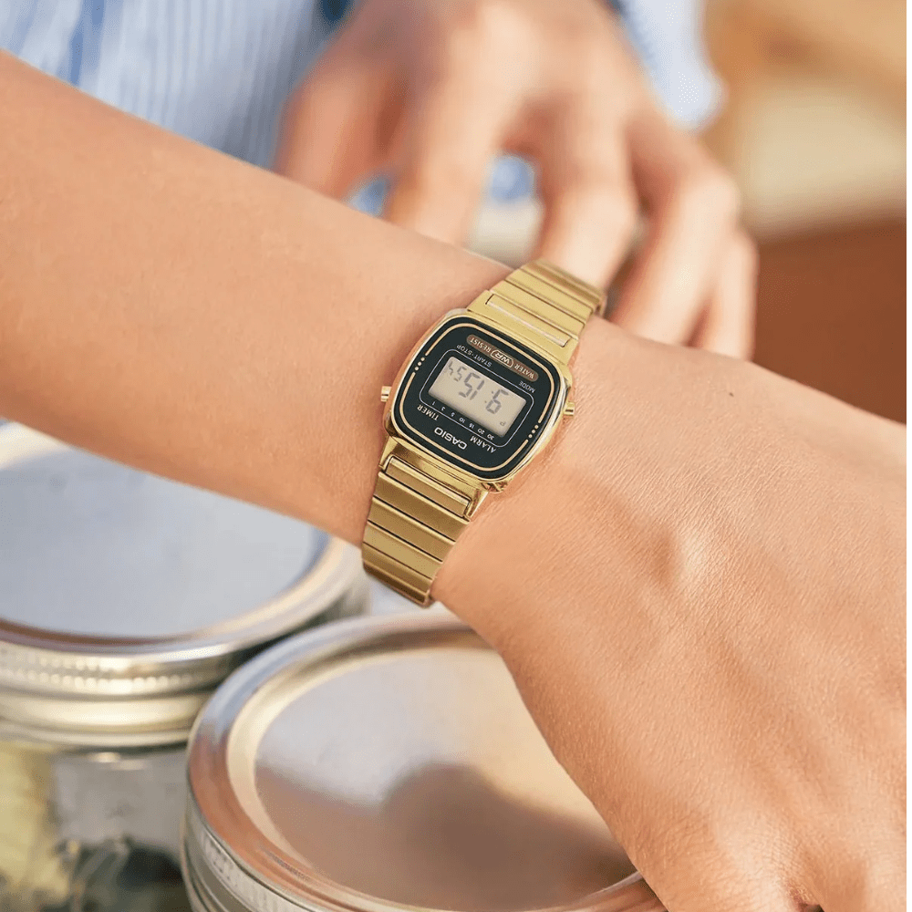 RELOJ CASIO LA670WGA-1DF VINTAGE MINI DORADO2