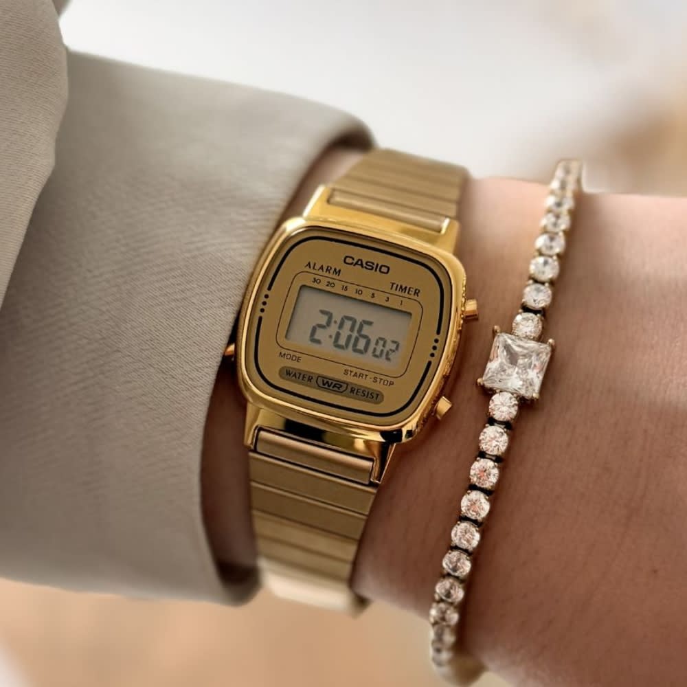 Reloj Casio Vintage LA670WGA-9DF Digital Dorado Mujer2