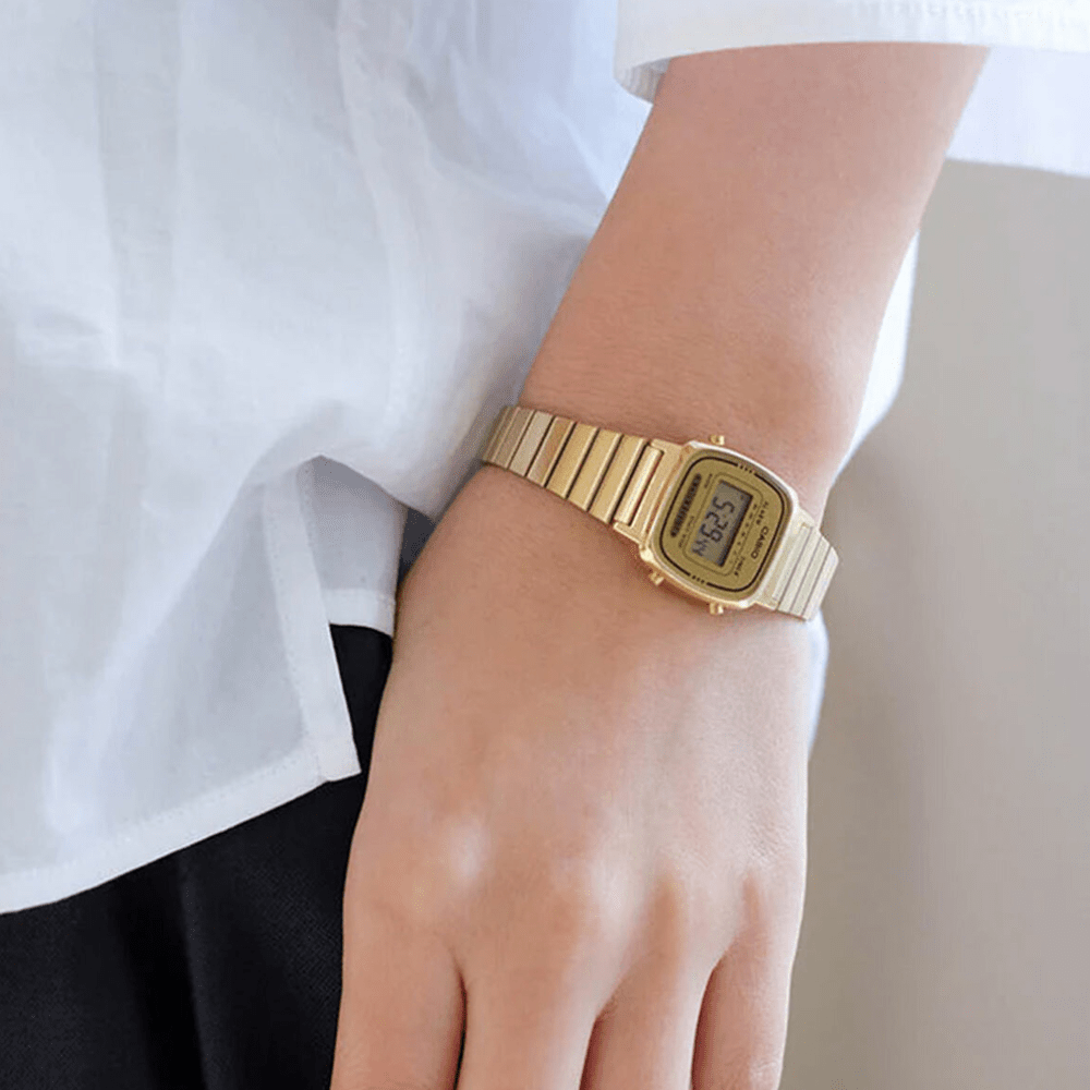 RELOJ CASIO LA670WGA-9DF VINTAGE MINI DORADO2