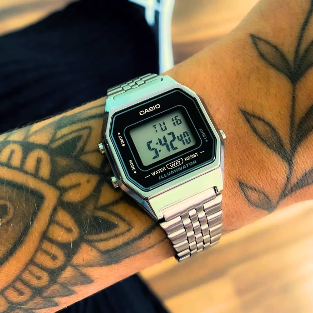 Reloj Casio Vintage LA680WA-1DF Digital Plateado Mujer2