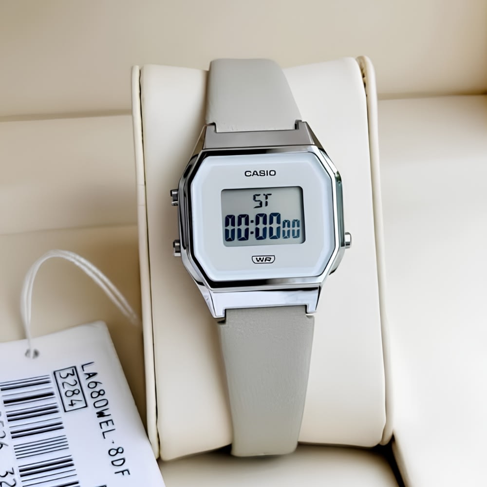 Reloj Casio Vintage LA680WEL-8DF Correa de Cuero Plateado Mujer5