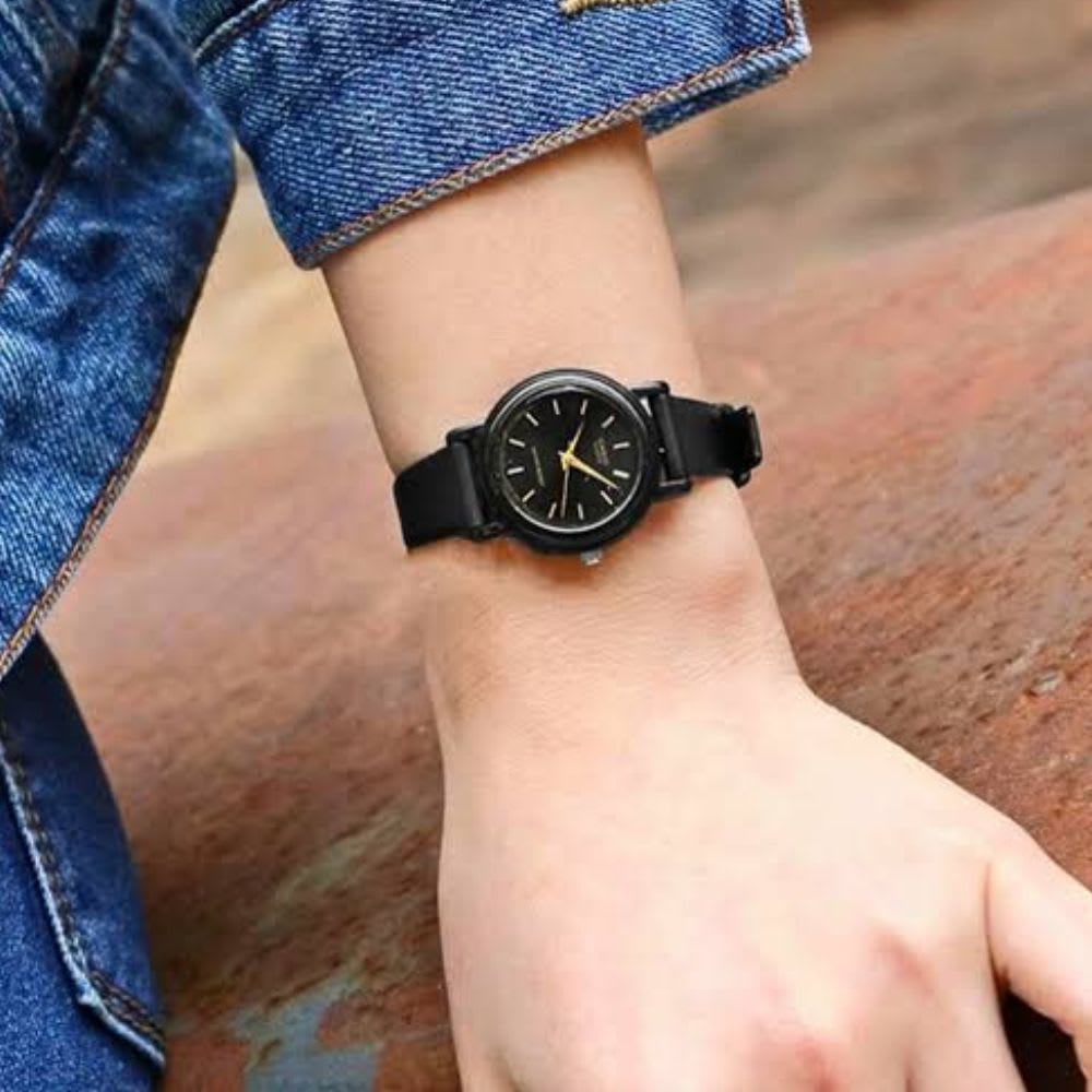 Reloj Casio Clásico LQ-139AMV-1ELDF Análogo Negro Mujer2