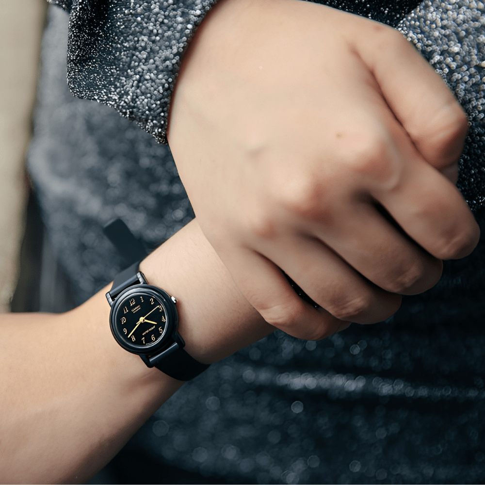 Reloj Casio LQ-139AMV-1LDF Analógico Clásico Negro Mujer2