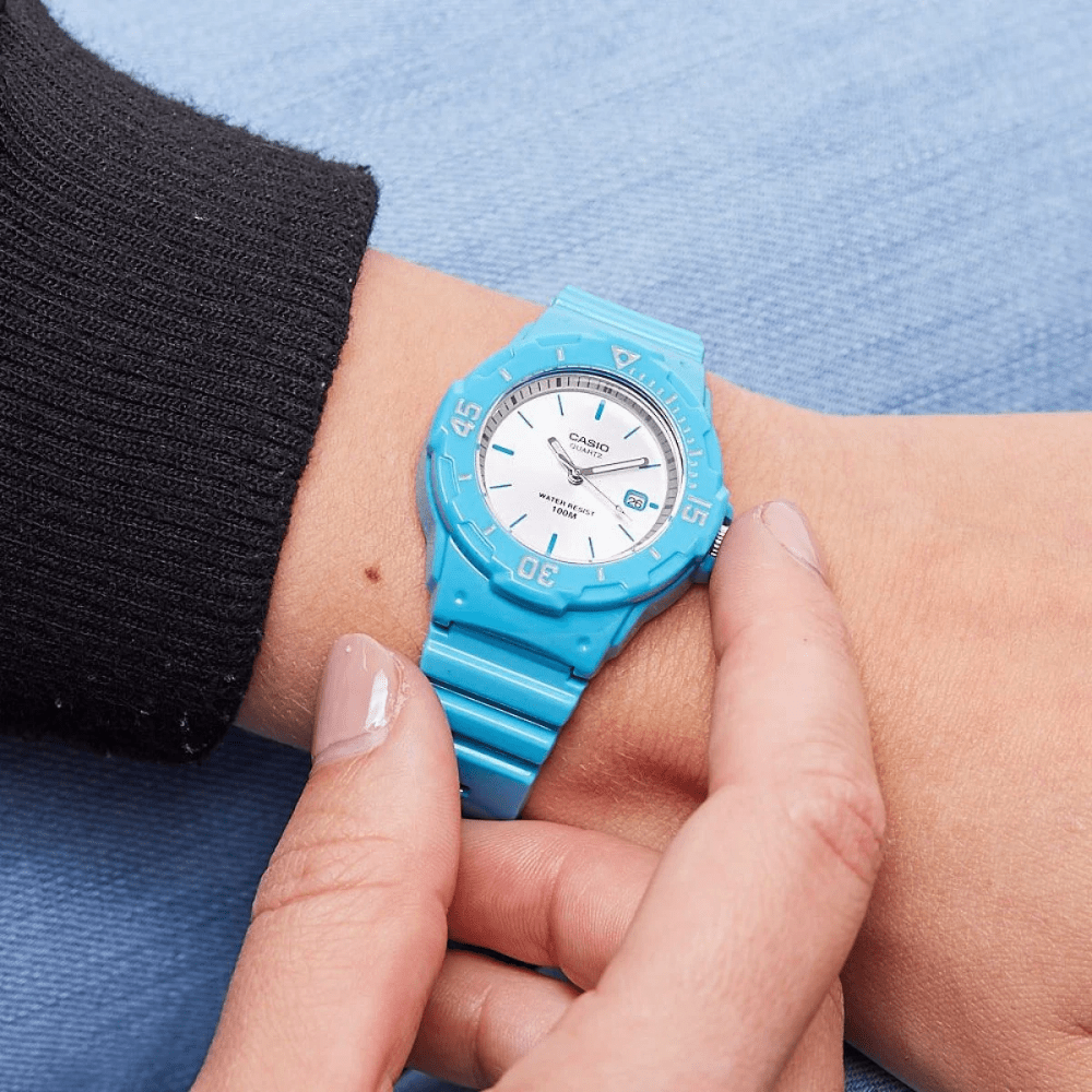 RELOJ CASIO LRW-200H-2E3VDF2