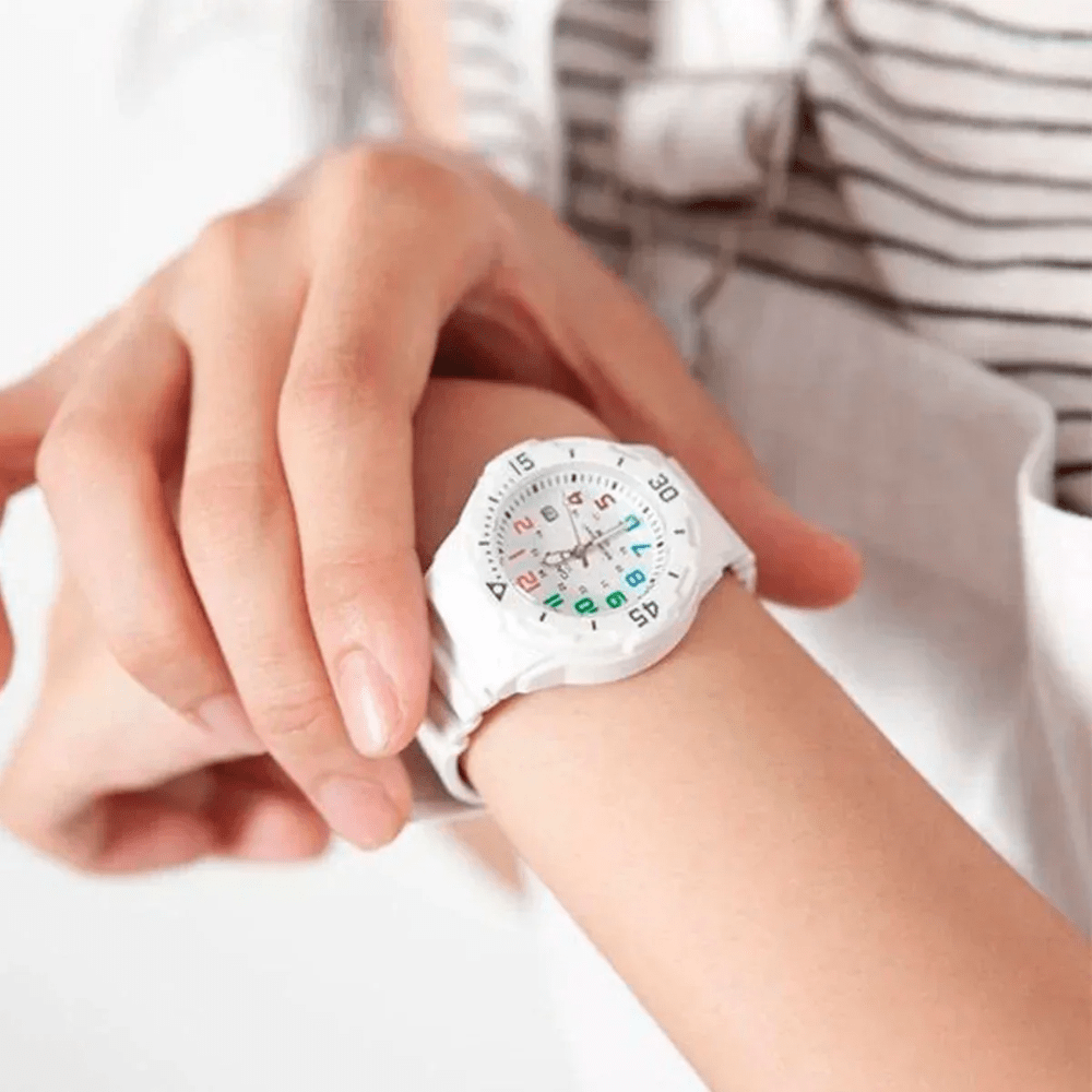 RELOJ CASIO LRW-200H-7BVDF2