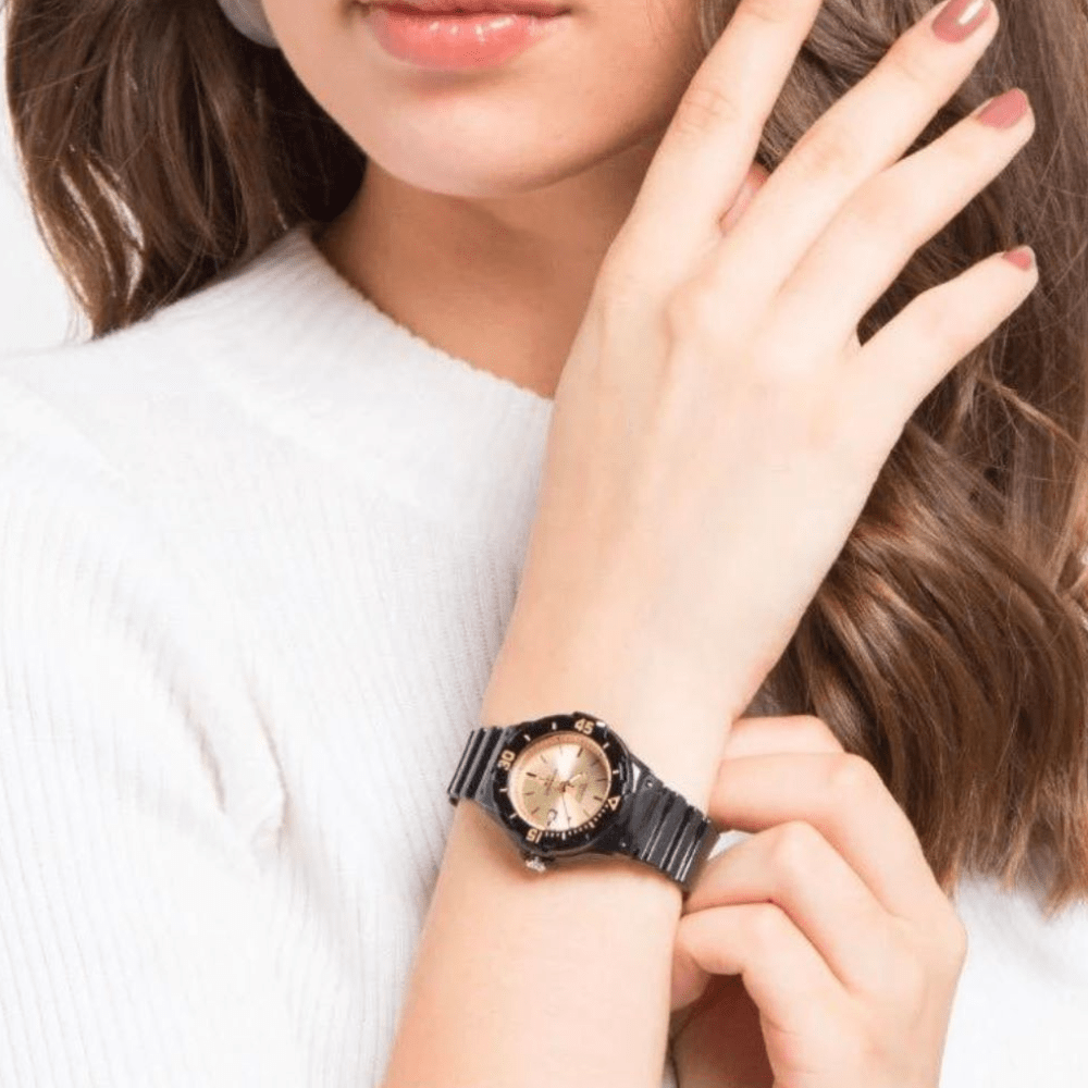 RELOJ CASIO LRW-200H-9EVDF2