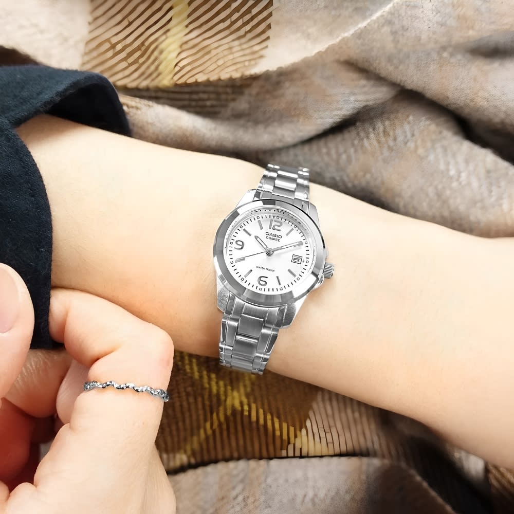 Reloj Casio Clásico LTP-1215A-7ADF Análogo Plateado Mujer3