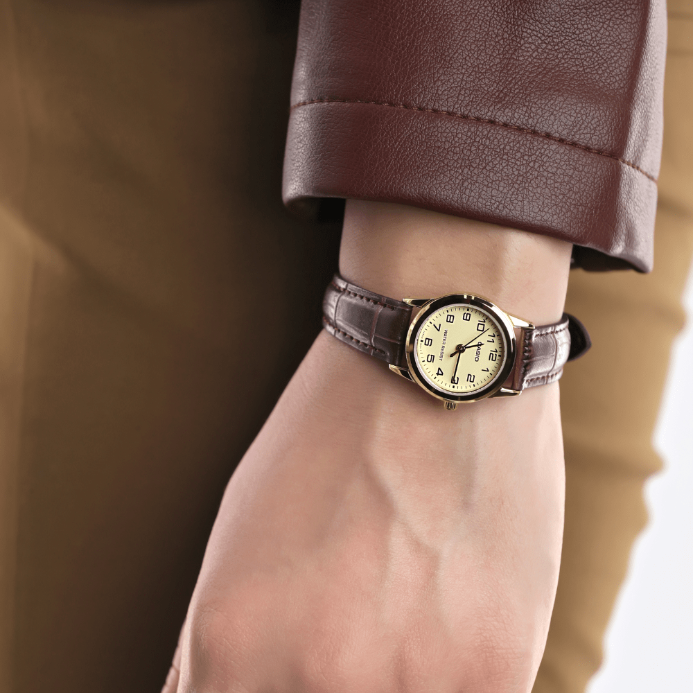 RELOJ CASIO LTP-V001GL-9BUDF CLASICO DORADO2