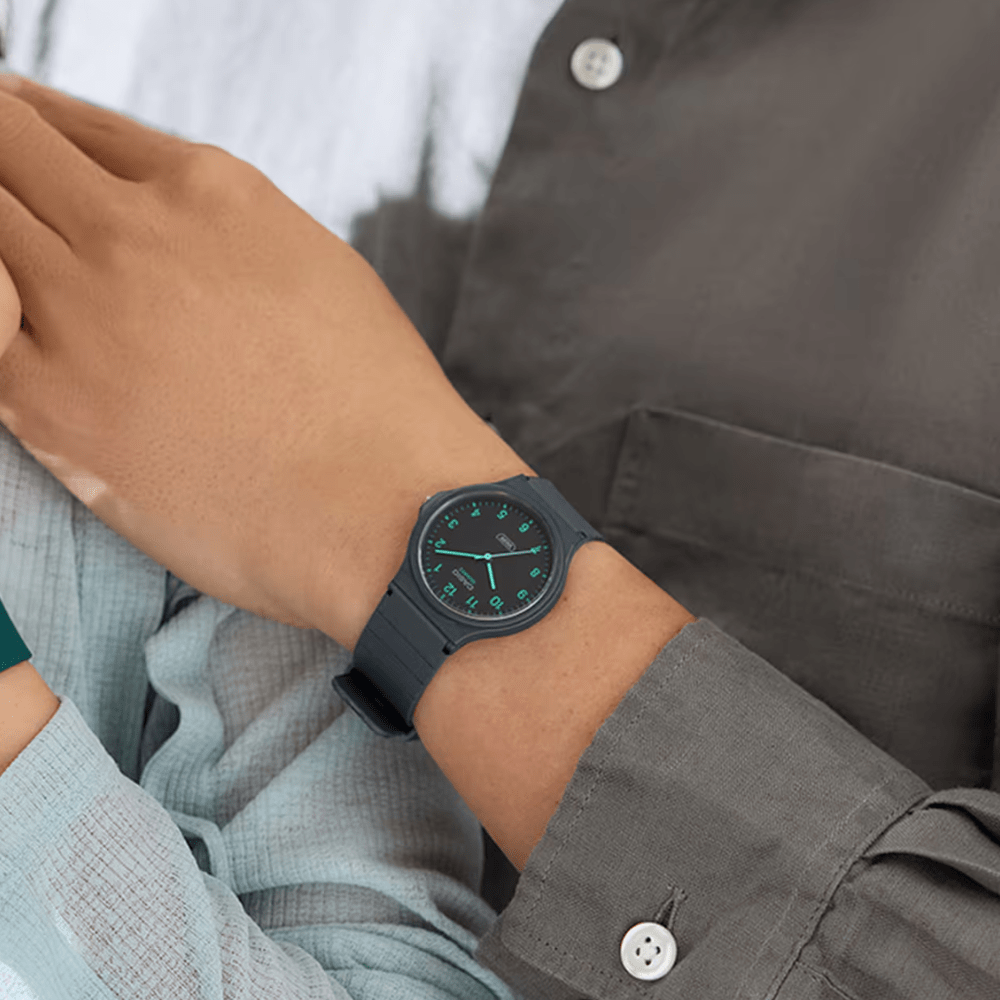 RELOJ CASIO MQ-24B-8BDF NEGRO/VERDE2