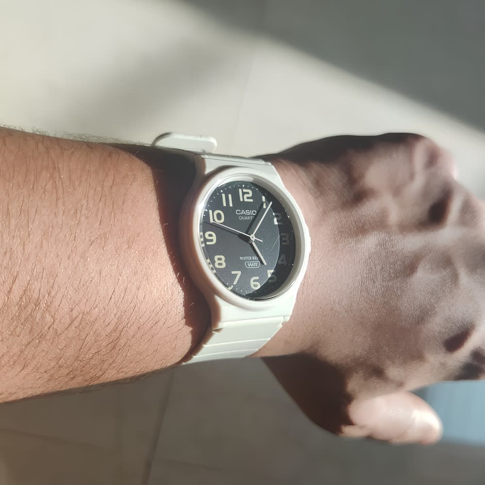 Reloj Casio Clásico MQ-24UC-8BDF Resina Análogo Beige Unisex4