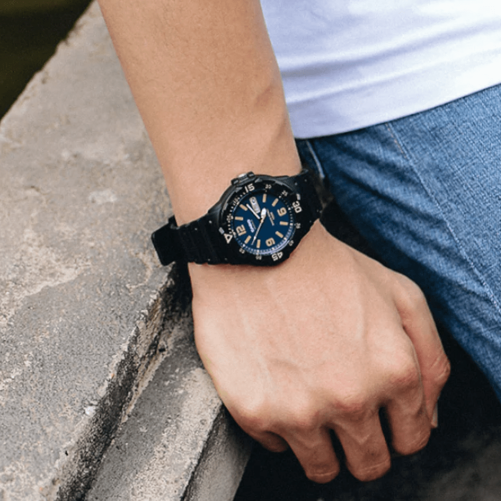 RELOJ CASIO MRW-200H-2B3VDF NEGRO3