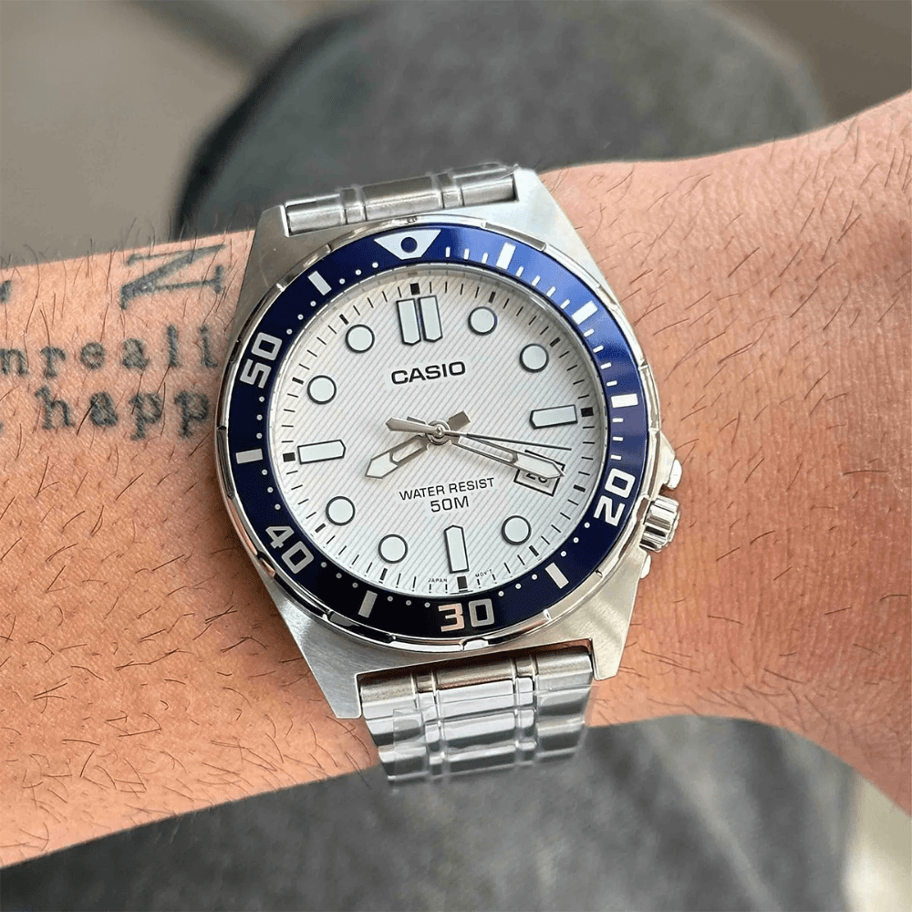 Reloj Casio Deportivo MTD-135D-7AVDF Acero Análogo Plateado Hombre2