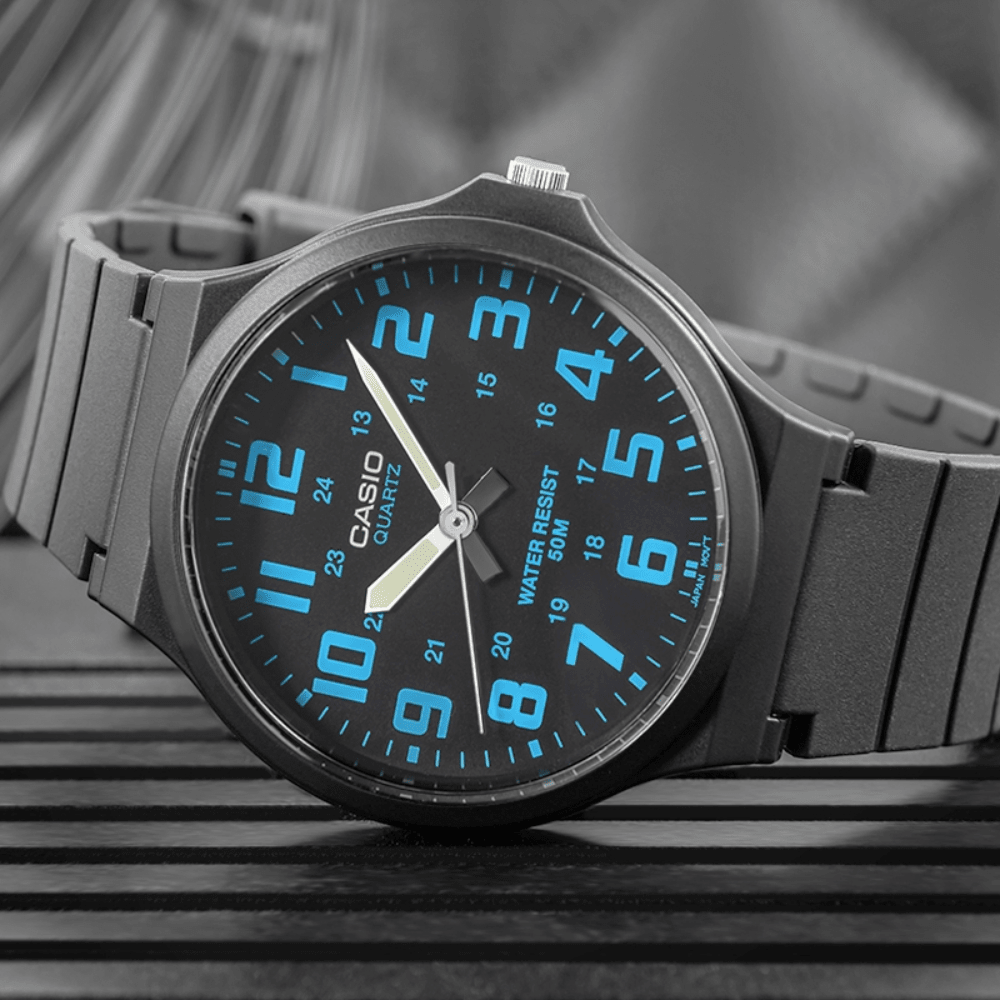 Reloj Casio Clásico MW-240-2BVDF Análogo Minimalista Negro/Azul Unisex4