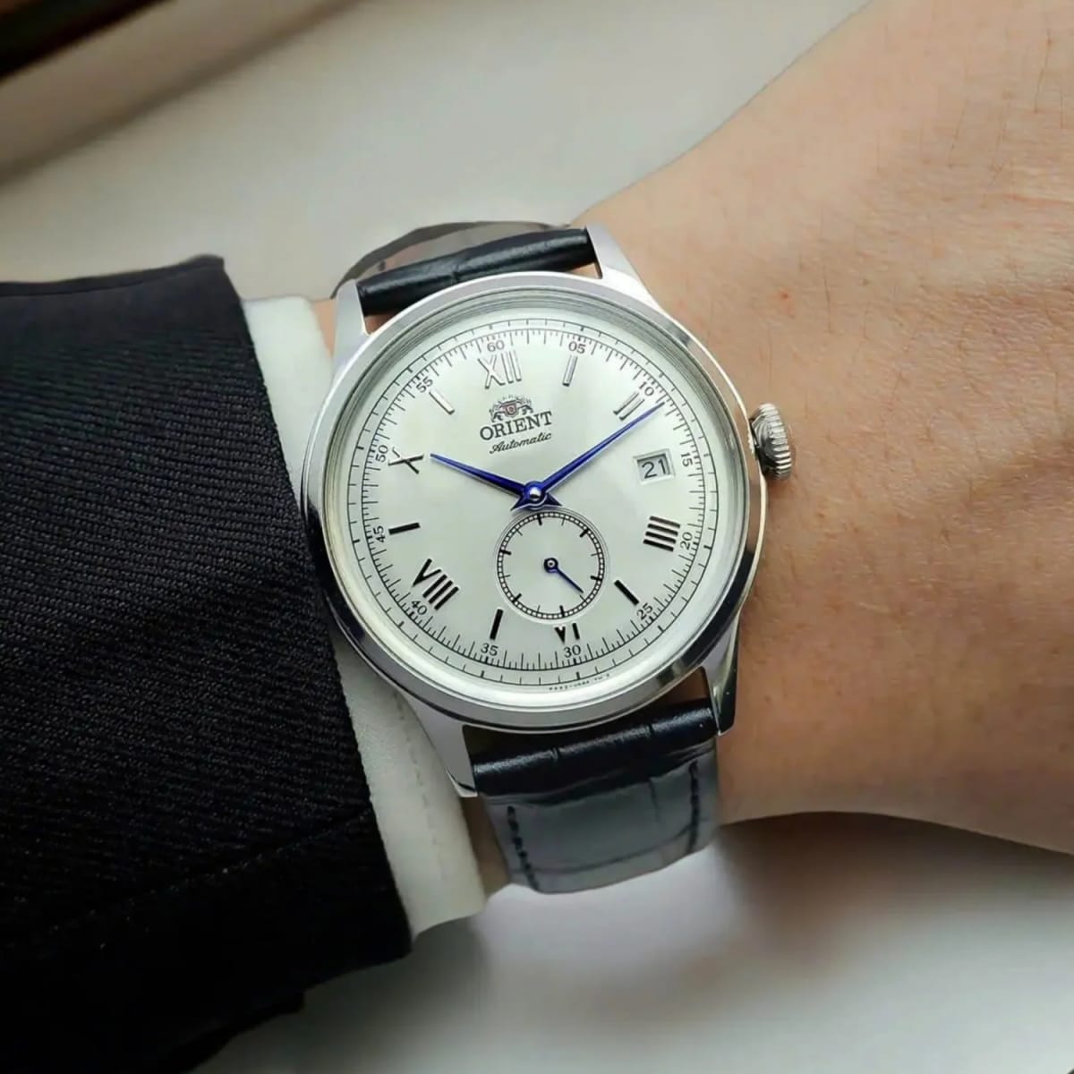 Reloj Orient Bambino RA-AP0104S30B Small Seconds Automático Clásico Plateado Hombre2