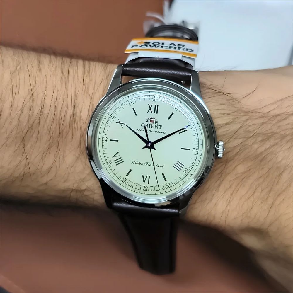 Reloj Orient Bambino RA-WK0003G10B Solar Quartz Clásico Plateado Hombre2