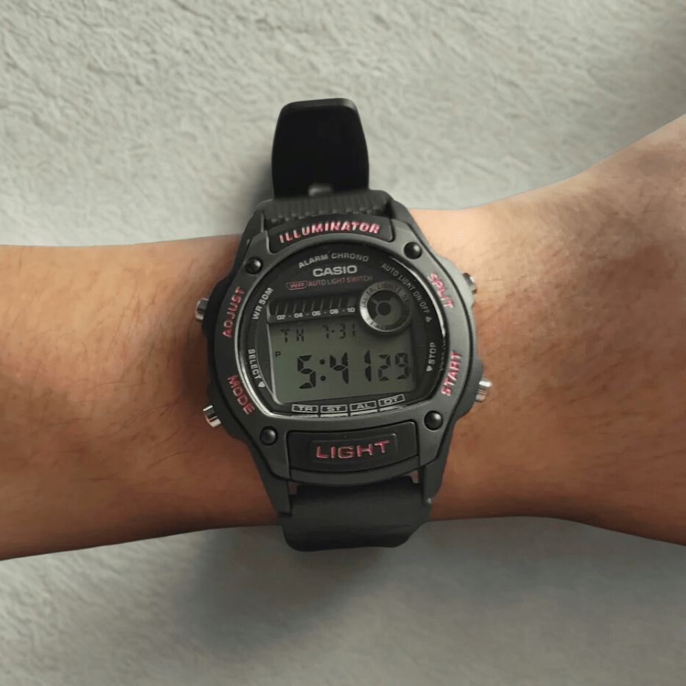 RELOJ CASIO W-220H-1A2VDF ILLUMINATOR NEGRO ROJO2