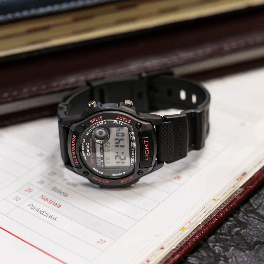 Reloj Casio Deportivo W-220H-1A2VDF Illuminator Digital Negro/Fucsia Hombre4