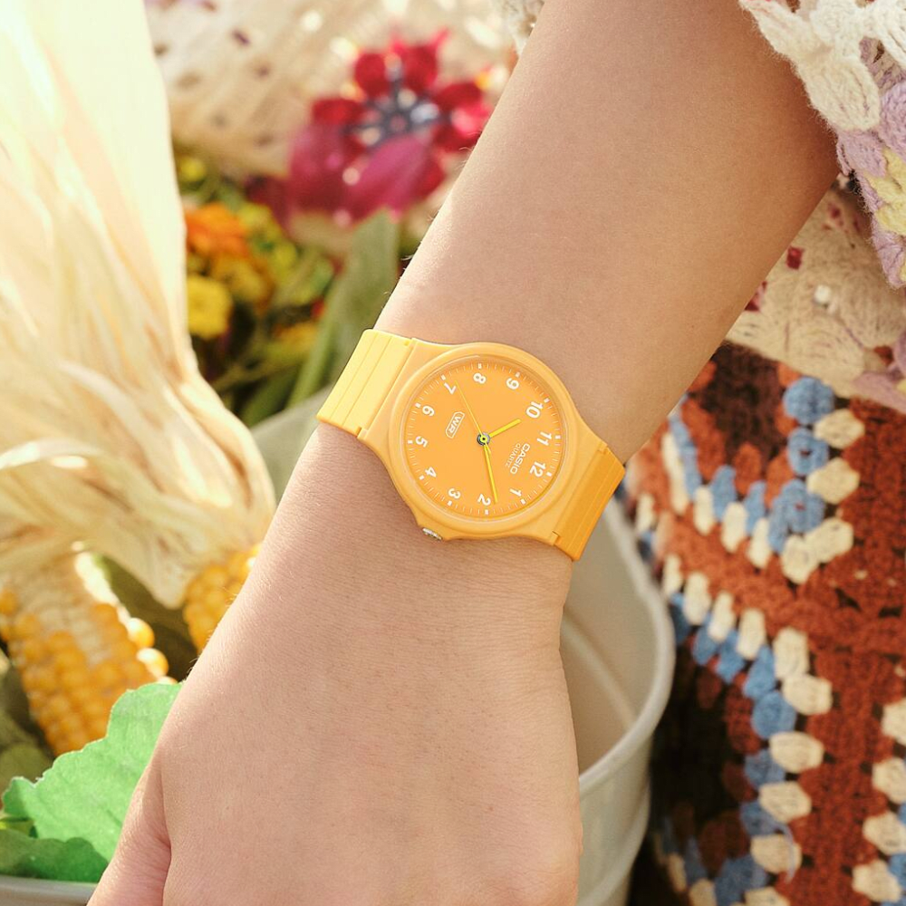 RELOJ CASIO MQ-24B-9BDF AMARILLO2