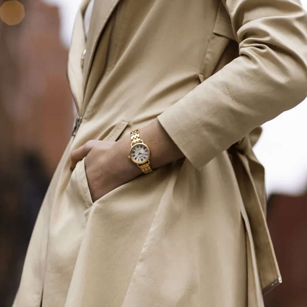 Reloj Citizen Eco-Drive  EM1052-51A Dorado Acero Números Romanos Mujer2