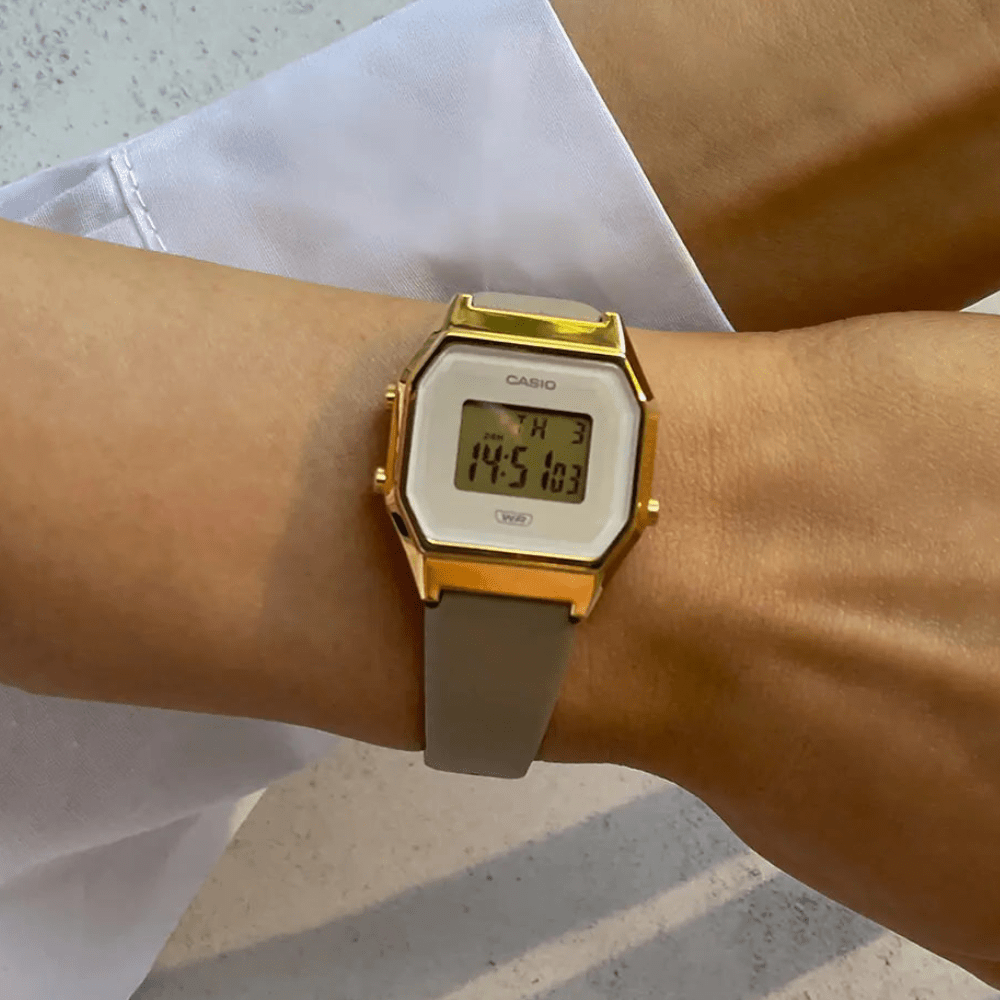 RELOJ CASIO LA680WEGL-5DF DORADO2